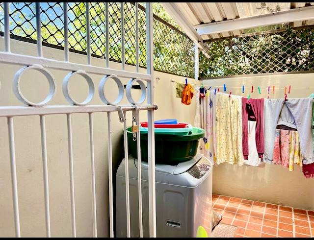 3 BEDROOM DUPLEX FOR SALE IN ESSENWOOD
